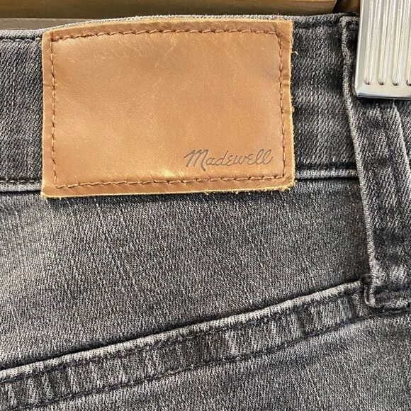 Madewell Curvy High-Rise Skinny Jeans in Black Sea - Picture 12 of 14